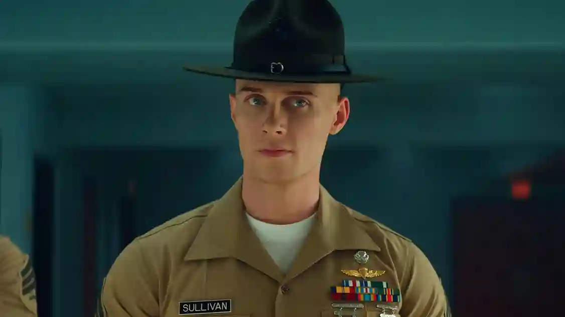 ماكس باركر — الرقيب سوليفان